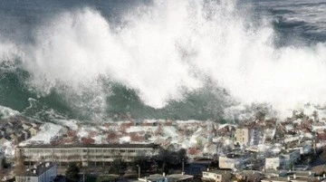 Depremlerin ardından Antalya ve Mersin Valiliği uyardı: Sahillerden uzak durun