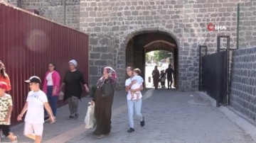 Diyarbakır haber: Diyarbakır'da sıcaklarla birlikte göz kuruluğu şikayeti pik seviyede