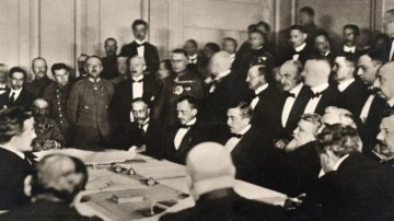 Doğu cephesinde büyük değişim: Tarihi Brest-Litovsk Antlaşması