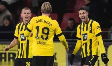 Dortmund son dakikalarda kazanmasını bildi!