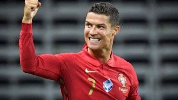 Dünya futbol tarihinde en çok milli maça çıkan futbolcu Cristiano Ronaldo oldu