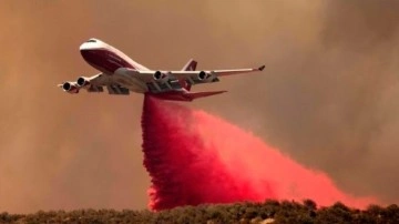 Dünyanın En Büyük Yangın Söndürme Uçağı 747 Supertanker