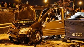 Düzce'deki trafik kazasında 2 kişi hayatını kaybetti, 11 kişi yaralandı