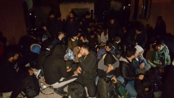 Edirne'de evin bahçesi ve içinde 100 kaçak göçmen yakalandı