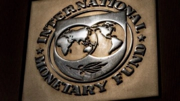 Ekonomik krizle boğuşan ülke IMF'ye yöneldi