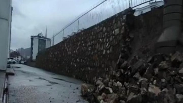 Elazığ'da yağış sonrası istinat duvarı çöktü