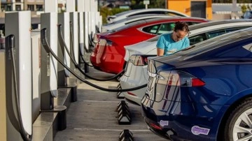 Elektrikli Otomobil Satışları 2022’de Tavan Yaptı
