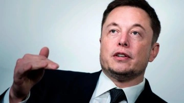 Elon Musk, serveti 200 milyar dolar azalan ilk kişi oldu
