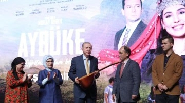 Emine Erdoğan'dan "Aybüke; Öğretmen Oldum Ben!" filmi paylaşımı