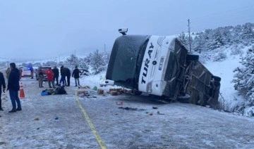 Erzincan'da yolcu otobüsü faciası... 2 ölü, 21 yaralı