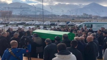 Erzurum'da kalp krizi sonucu hayatını kaybeden akademisyen için tören düzenlendi
