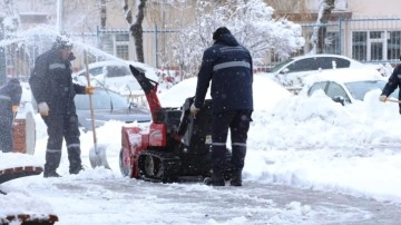 Erzurum’da karla mücadele çalışmaları devam ediyor