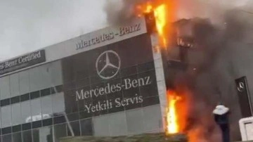 Esenyurt&rsquo;ta otomobil firmasına ait yetkili servis binası alev alev yandı