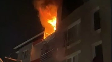 Eskişehir'de apartmanda patlama oldu! Bir kişi balkon camından uçtu