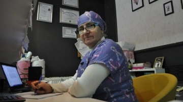 Eskişehir'de yaşayan 57 yaşındaki kadın üniversite mezunu oldu