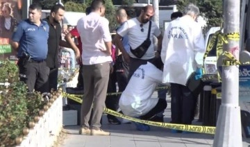 Fatih'te bir polis, minibüste meslektaşını vurdu