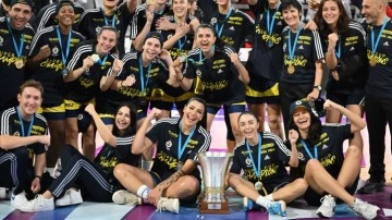 Fenerbahçe Alagöz Holding Avrupa Süper Kupa'sını 57 sayı fark atarak kazandı