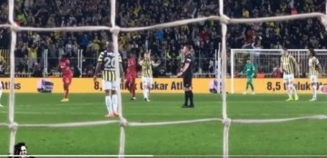 Fenerbahçe - Sivasspor maçına Serdar Aziz'in sevinç gösterisi damga vurdu
