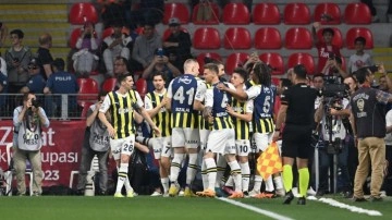 Fenerbahçe'de kadro şişkinliği: 14 ayrılık!