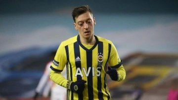 Fenerbahçe'de Mesut Özil belirsizliği sürüyor! Menajeri iddiaları yalanladı