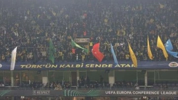 Fenerbahçe'den anlamlı pankart: Türk'ün kalbi sende atar