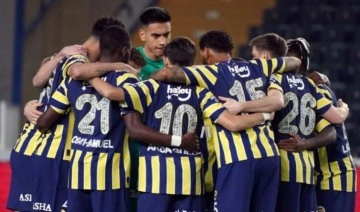 Fenerbahçeli futbolcu Joshua King'den depremzedelere destek