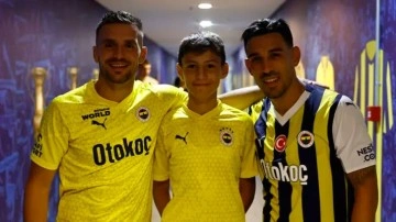 Fenerbahçe'nin attığı 4. golün mimarı Tadic ve top toplayıcı çocuk çıktı