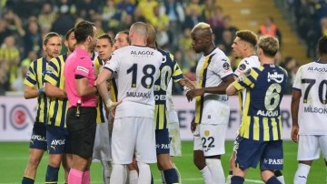 Fenerbahçe'nin kazandığı penaltı için olay sözler! Usta yorumcu Ahmet Çakar: Utanın
