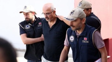 FETÖ'cüler saklandıkları deliklerde tek tek bulunuyor: Adana'da yakalandı!