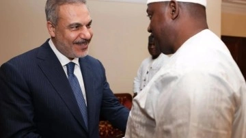 Fidan Gambiya Cumhurbaşkanı Barrow ile görüştü