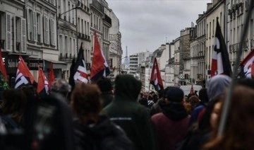 Fransa'da 1 Mayıs Emek ve Dayanışma Günü eylemleri olaylı başladı