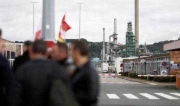 Fransa'da enerji sendikaları grev kararı aldı