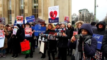 Fransa’da esir protestosu: “Esirleri evlerine geri getirin”