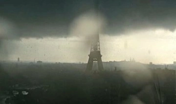 Fransa'da fırtına havalimanını birbirine kattı
