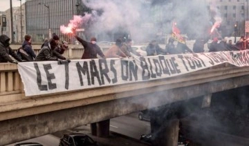 Fransa'da işçiler emeklilik reformuna karşı greve gidiyor