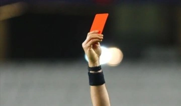 Futbol maçında akılalmaz olay: Kırmızı kart gösteren hakemi uçurumdan aşağı attılar!