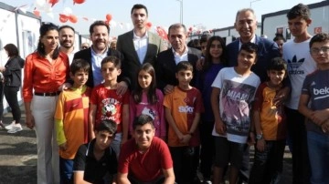 Galatasaray Başkanı Dursun Özbek, deprem bölgesi Hatay'ı ziyaret etti