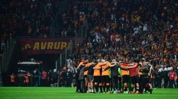 Galatasaray'a yıldız futbolcudan kötü haber! İdmanı yarıda bırakmak zorunda kaldı