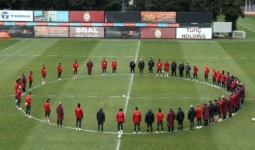 Galatasaray'dan depremzedeler için saygı duruşu