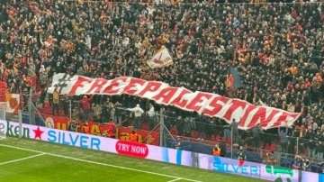 Galatasaraylı taraftarlardan Parken Stadı'nda Filistin'e destek