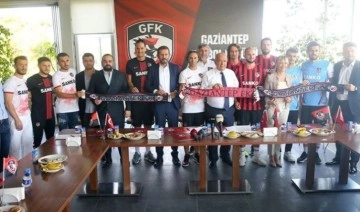 Gaziantep FK'de toplu imza töreni