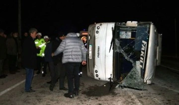Gaziantep’te servis minibüsü ile otomobil çarpıştı: 10 yaralı