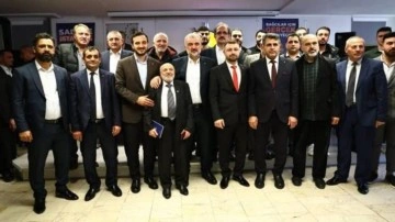 Gelecek Partisi'nde istifa krizi: AK Parti'ye katıldılar