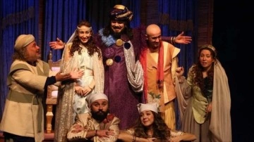 Geleneksel Türk tiyatrosu türleri ve özellikleri neler?