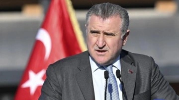 Gençlik ve Spor Bakanı Aşkın Bak'tan Fenerbahçe'ye tebrik paylaşımı