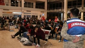 Göç İdaresi Başkanlığı, sınır dışı edilen düzensiz göçmen sayısını açıkladı