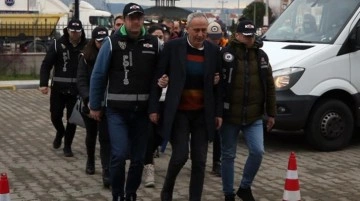 Gökçeada Belediye Başkanı Ünal Çetin yolsuzluk ve rüşvet iddiasıyla tutuklandı