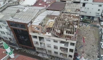 Güngören'de boşaltılan binanın çatısında çökme: 1 yaralı