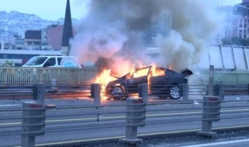 Haliç Köprüsü'nde panik anları: Otomobil alev alev yandı