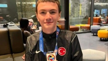 Hamza Fatih Aydın, Dünya Gençlik Ligi şampiyonu oldu